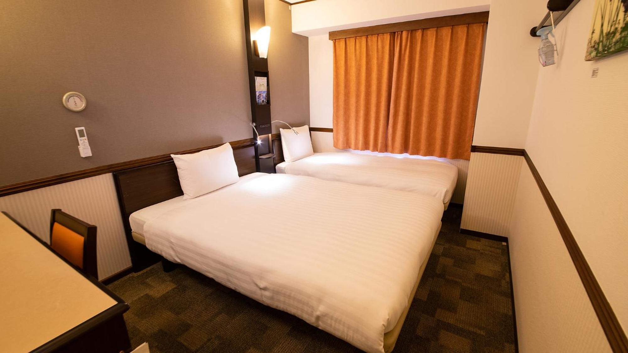 Toyoko Inn Fukushima Eki Nishi Guchi Szoba fotó