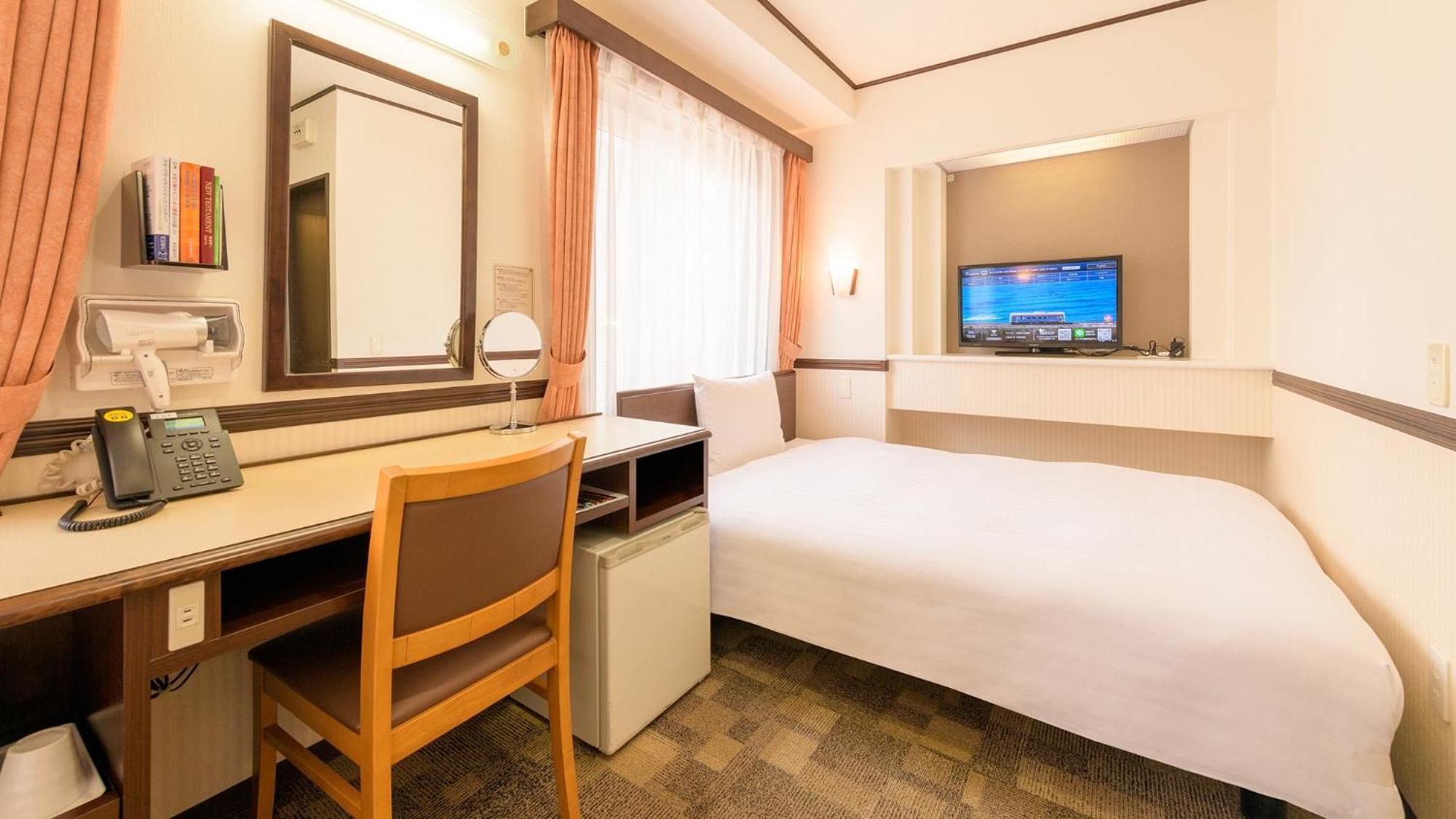 Toyoko Inn Fukushima Eki Nishi Guchi Szoba fotó
